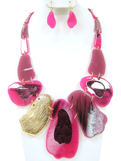Bold Geometric Statement Necklace