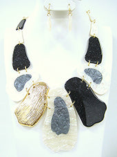 Bold Geometric Statement Necklace