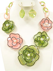 #D Flower Bibb Necklace Set